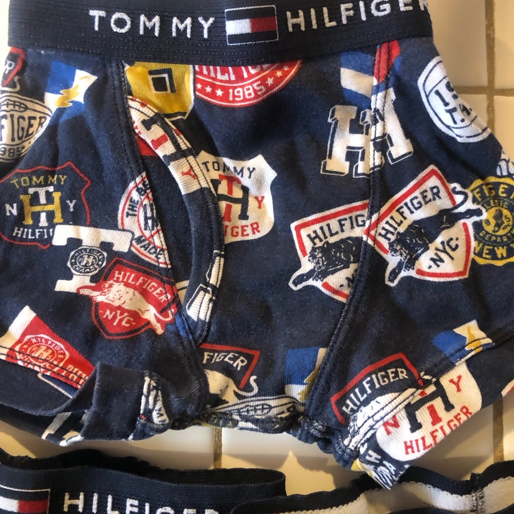 Boys Tommy Hilfiger underwear size sm 6/7 in great condition - Picture 4 of 7